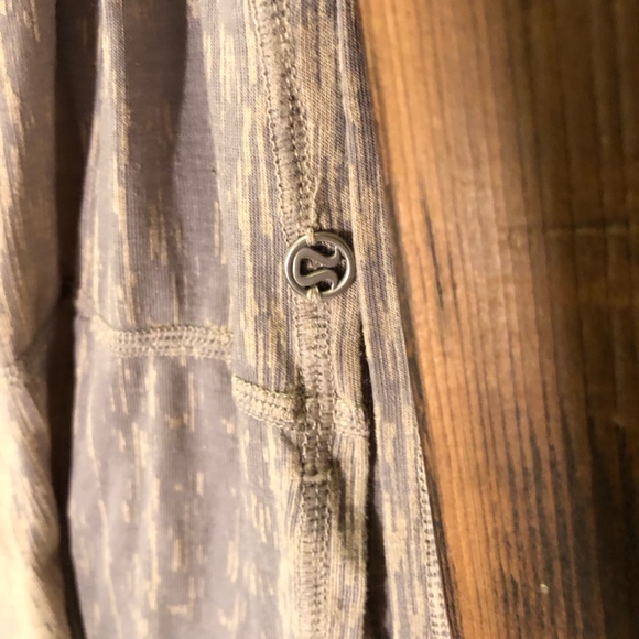 Lulu lemon twist & shout scarf - Picture 2 of 3